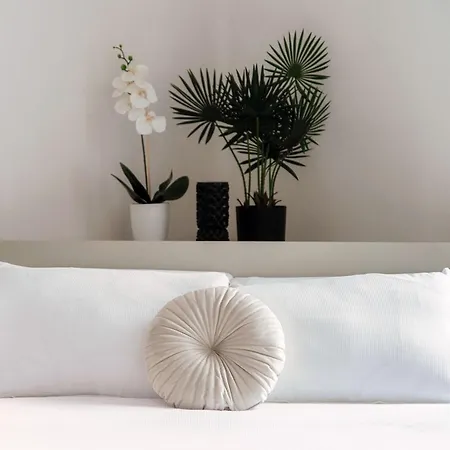 Cedro By Quokka 360 - Designer Flat In * קומו